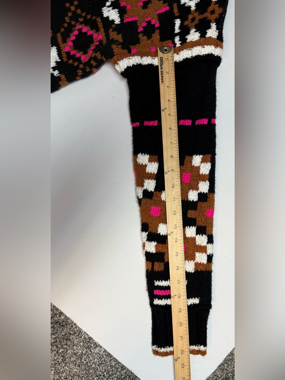 Anthropologie Thick knit Aztec Boho Black Shawl-Collar Cardigan 3 snap closure L - Picture 11 of 16
